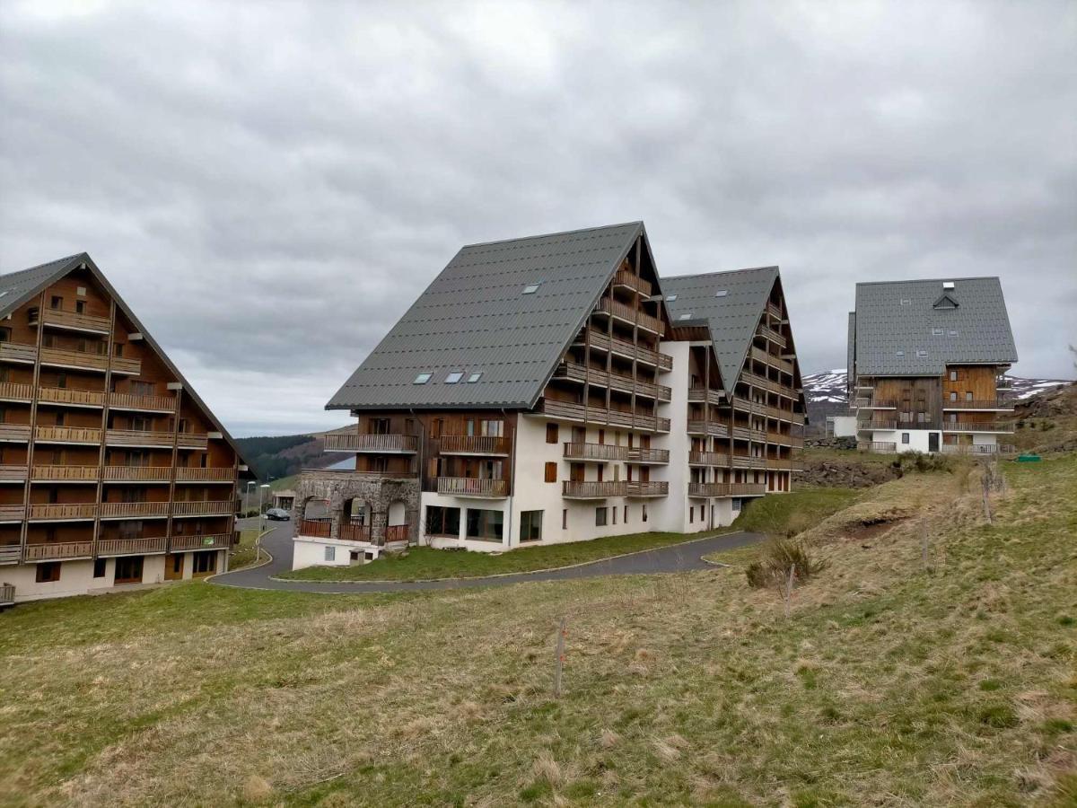 Appartement Dans Residence De Tourisme Besse-et-Saint-Anastaise Exterior photo